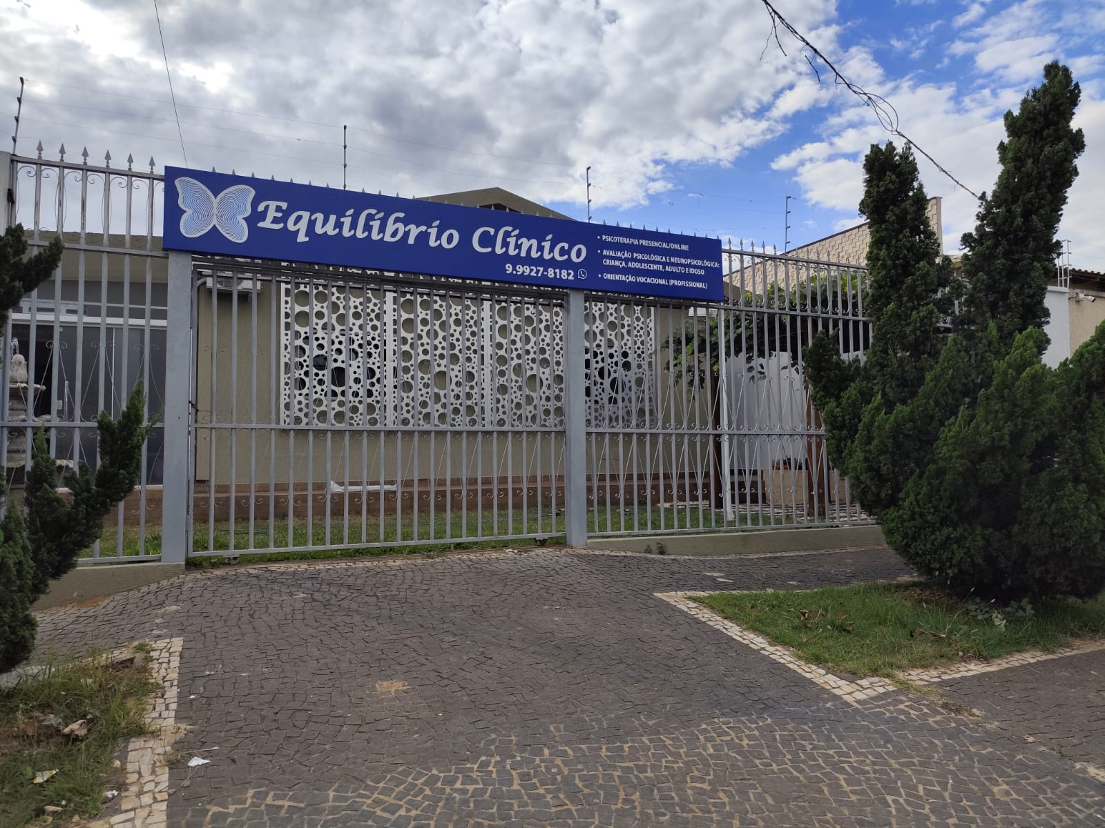 Espaço acolhedor do consultório
